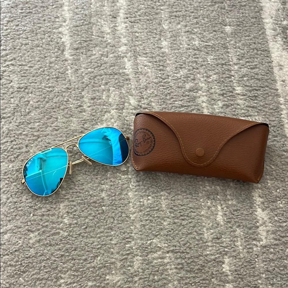 Blue Aviator Sunglasses with Brown Case